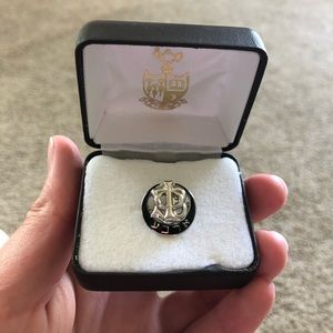 Gamma Phi Beta badge